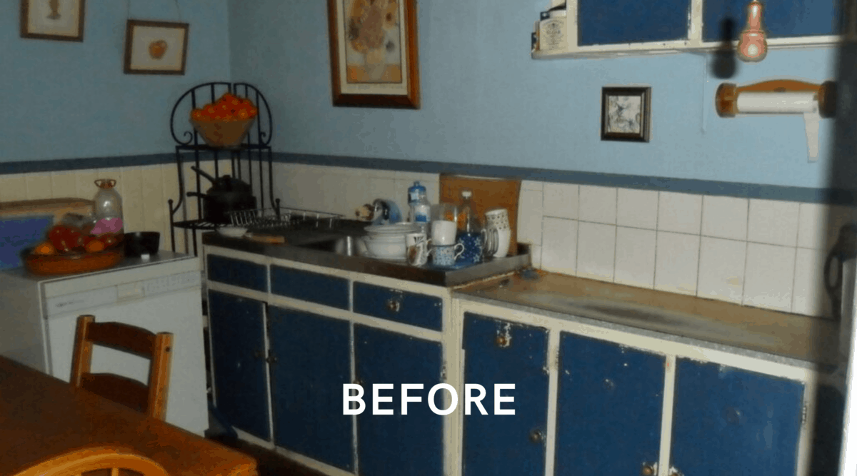 Before renovation 1920s cottage kitchen